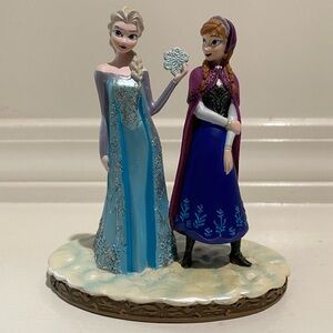 Disneyland Paris Elsa and Anna Frozen Sisters Figurine Disney